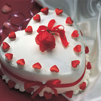  Heart Shape Vanilla Cake